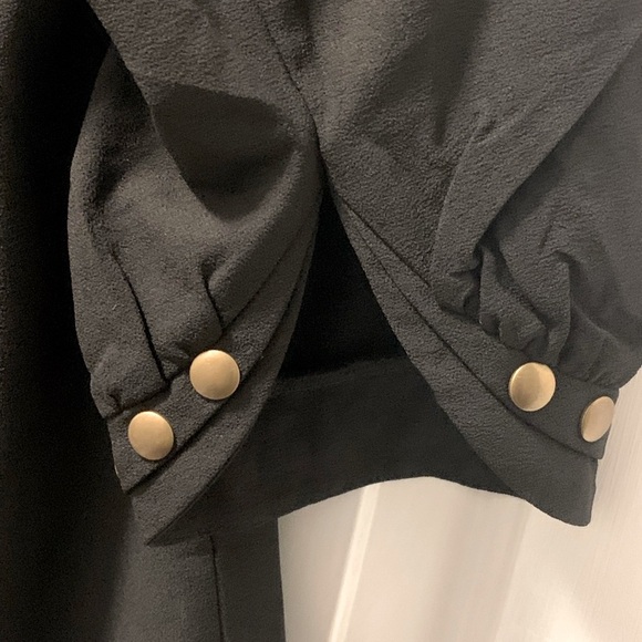 5/$25 Item 41 Hawthorn Blouse - Picture 4 of 4